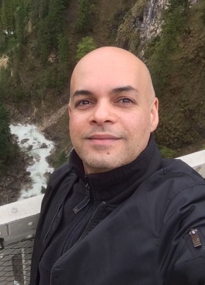 Reza, 45, الإمارات العربية المتحدة, إمارة الشارقة