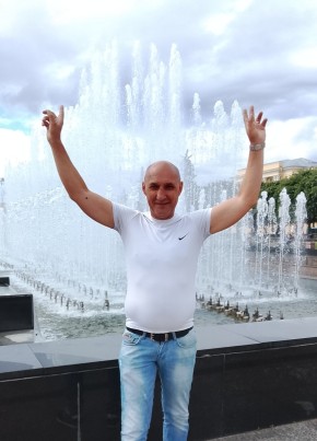 Виталий из Таганрога 54 года