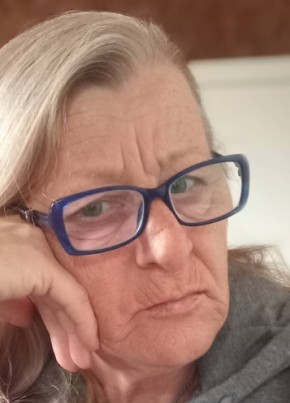 Елена, 61, Россия, Приозерное