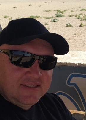 Дмитрий из Сургута 52 года
