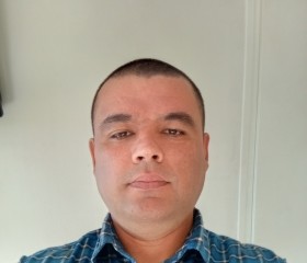 Safarali, 40, Castres