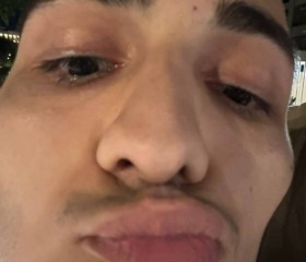 Lavrik, 20, Adler