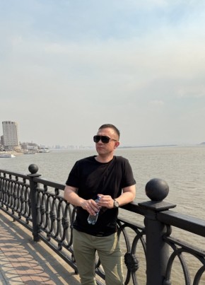 Владимир из Уссурийска 32 года