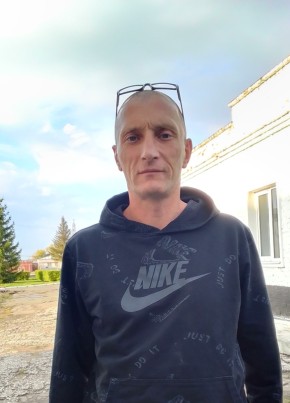 Толик из Омска 48 лет