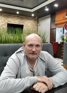 Николай из Кургана 51 год