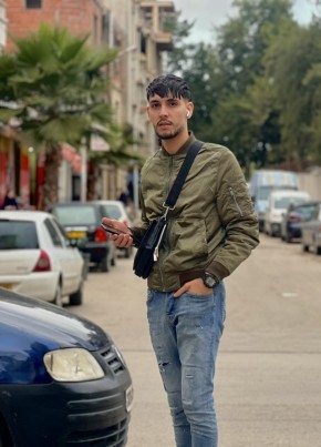Lakoza, 22, People’s Democratic Republic of Algeria, Algiers