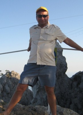 Павел из Мурманска 53 года