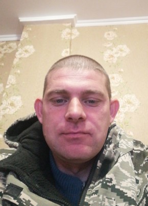 Александр, 41, Россия, Новолеушковская