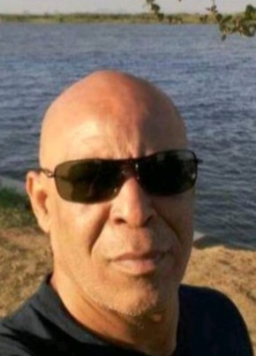 Almeida из Queimados 47 лет