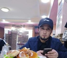khuseyn, 20, Bishkek
