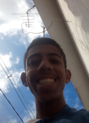 Paulo Victor Lop, 18, República Federativa do Brasil, Resende