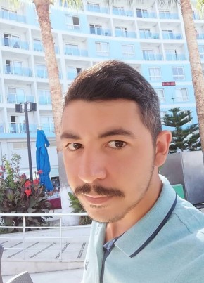 Mustafa, 30, Türkiye Cumhuriyeti, İstanbul