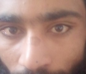 اسامة, 18, Yarim