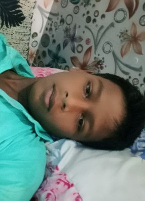 Raja, 19, India, Bauda