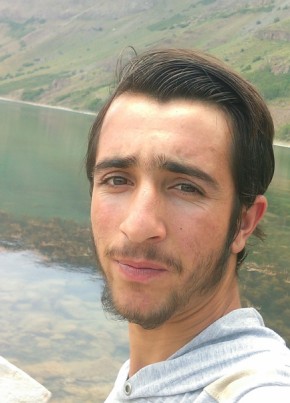 Barış. Demir, 21, Türkiye Cumhuriyeti, Bağcılar