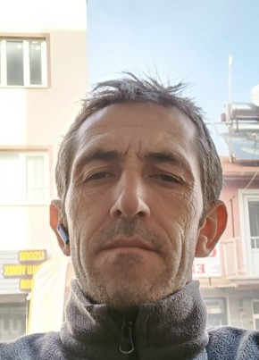 Hüsnü, 39, Türkiye Cumhuriyeti, Keçiborlu