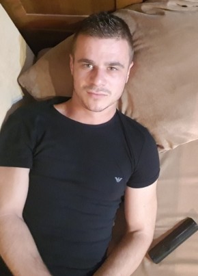 Daniel, 31, Romania, Dăbuleni