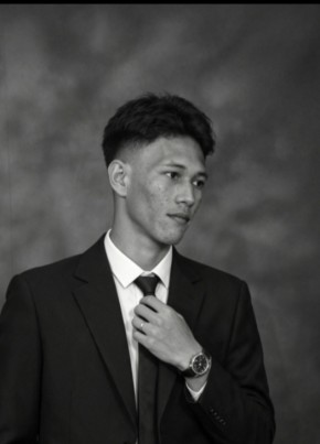 Zairuu Tanaka из Maynila 19 лет