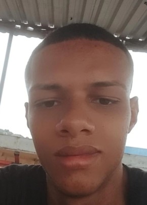 Luiz Felipe, 20, República Federativa do Brasil, Queimados