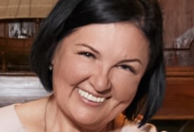 Elena, 59 - Just Me