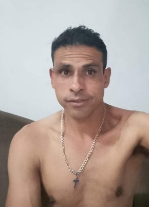 Emerson, 43, República Federativa do Brasil, Curitiba