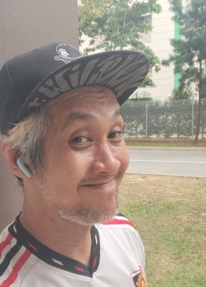 Aziz Azhar из Singapore 31 год