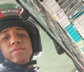 Carlos, 19, Guatire
