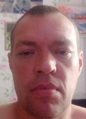 Денис из Качканара 46 лет