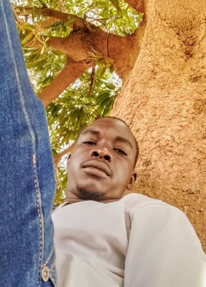 Ouedraogo из Ouagadougou 27 лет