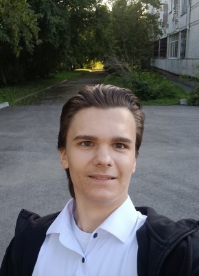Роман из Хабаровска 18 лет
