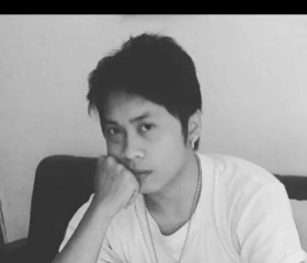 Dika, 36, Singaraja