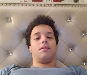 James, 26, New York City