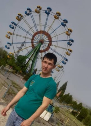 Азамат из Астрахани 34 года