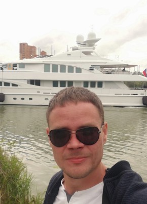 Andrey, 32, Russia, Volgograd