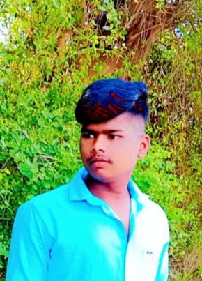 Vishal, 19, India, Dharangaon