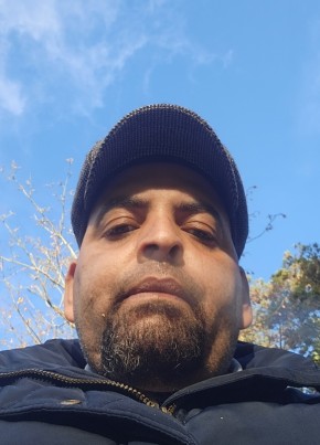 Mahmoud, 42, United Kingdom, East Grinstead