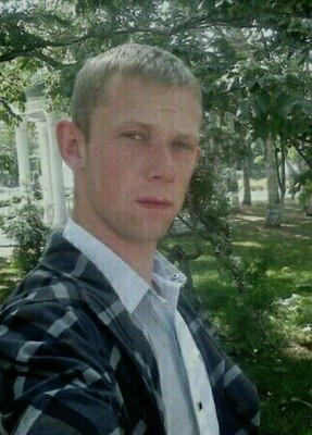 Иван, 33, Россия, Долинск