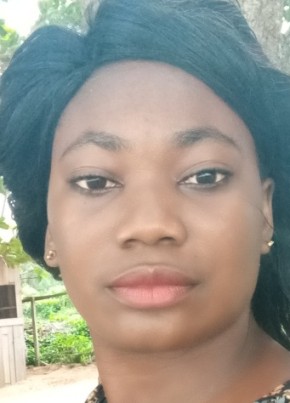 Banga Emeraude, 27, Republic of Cameroon, Yaoundé