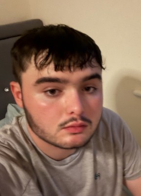 Jack из Totton 19 лет