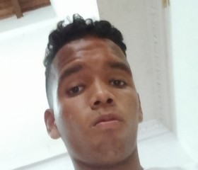 Cristhian, 19, Caracas