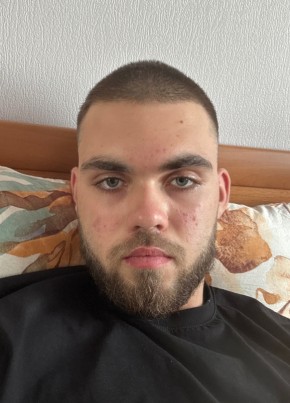 Матвей из Софии 18 лет