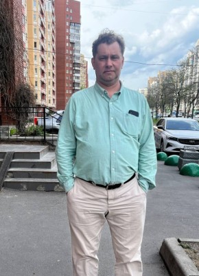Павел из Санкт-Петербурга 53 года