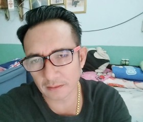 เอก, 18, Ban Pong