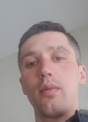 Aleksandr, 32, Belarus, Zhytkavichy