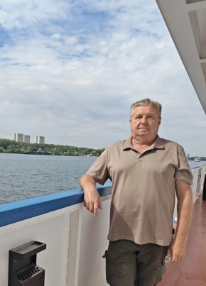 Анатолий из Москвы 65 лет