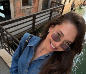 Elizaveta, 32, Zurich