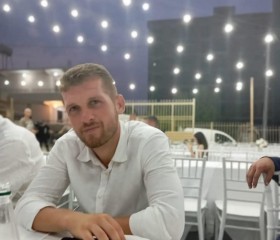 Armando Koleci, 28, Kamez