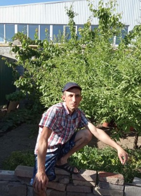 Артур-Фесенко из Москвы 44 года