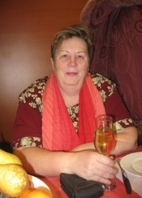 Галина, 66, Россия, Гатчина