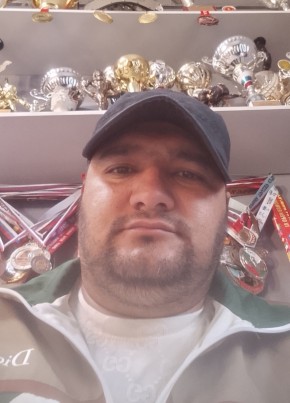 Дилмурод из Чехова 37 лет